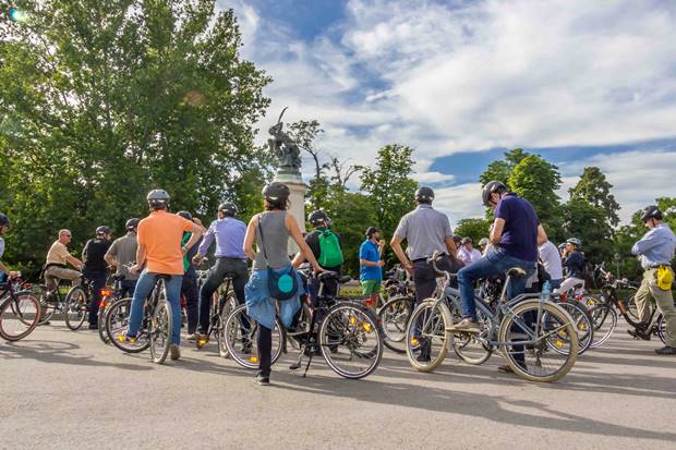 Rent & Roll (Bicycle, segway and tours in Madrid)